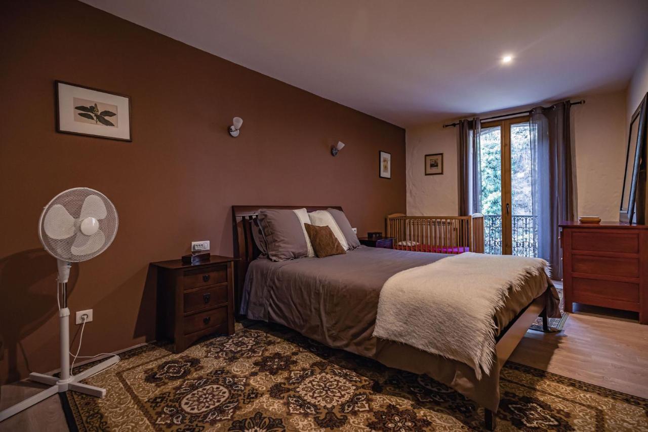 Sundrenched Relais De Poste In Serdinya 외부 사진