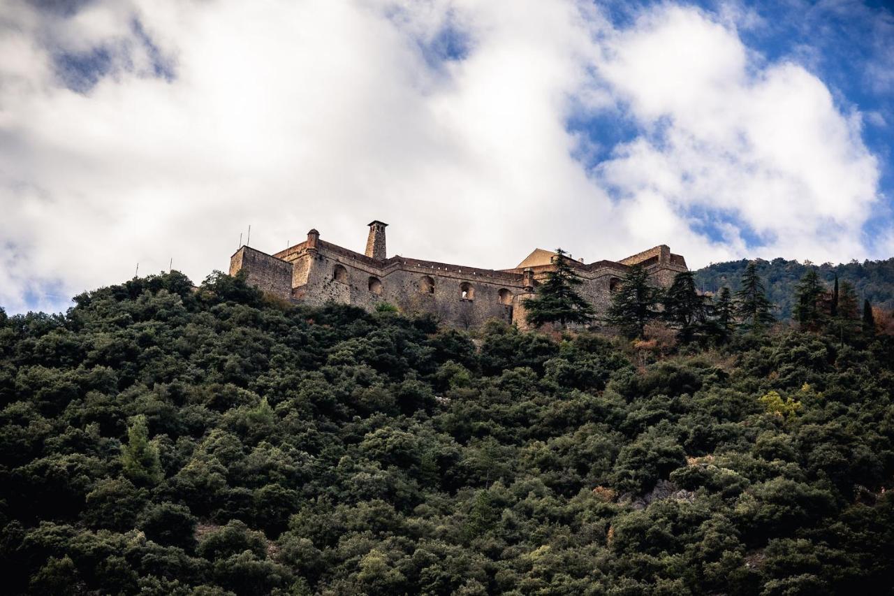 Sundrenched Relais De Poste In Serdinya 외부 사진