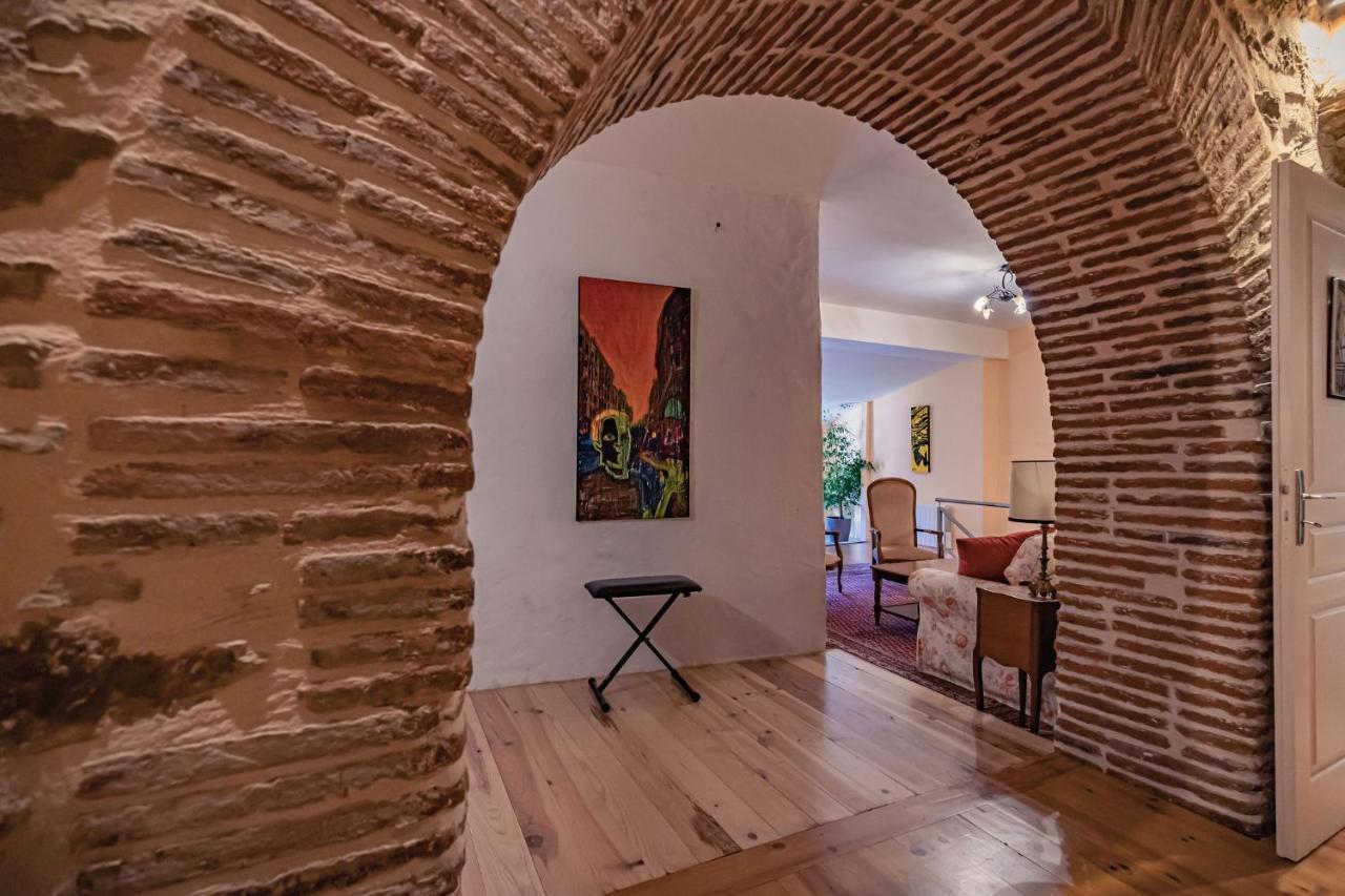 Sundrenched Relais De Poste In Serdinya 외부 사진