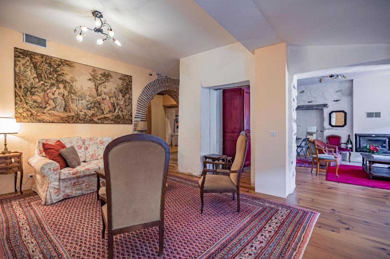 Sundrenched Relais De Poste In Serdinya 외부 사진
