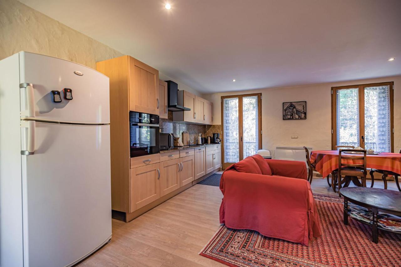Sundrenched Relais De Poste In Serdinya 외부 사진