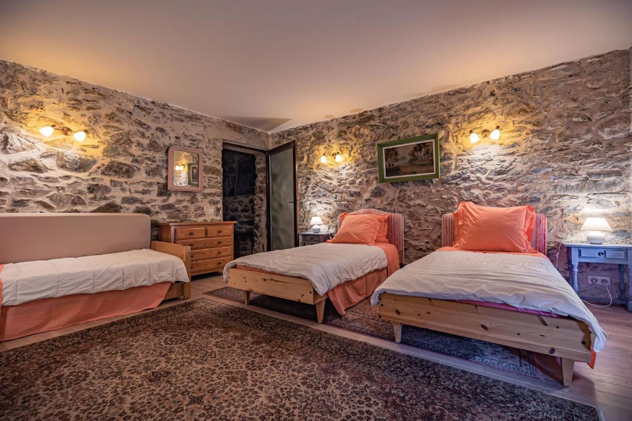 Sundrenched Relais De Poste In Serdinya 외부 사진