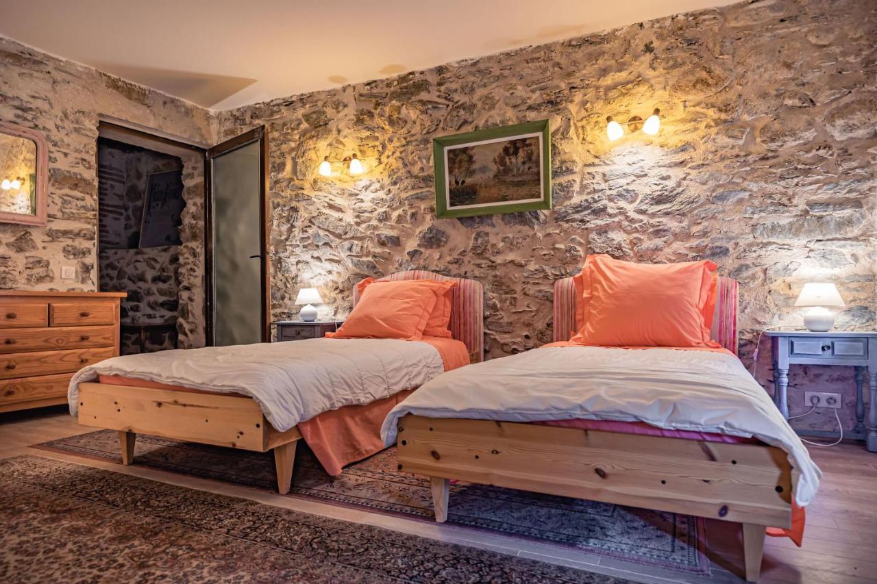 Sundrenched Relais De Poste In Serdinya 외부 사진