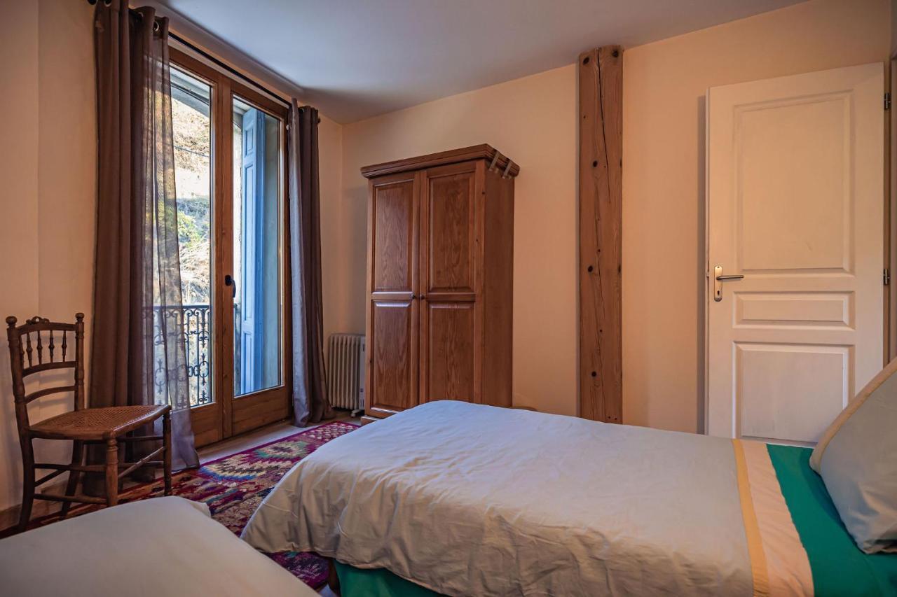 Sundrenched Relais De Poste In Serdinya 외부 사진